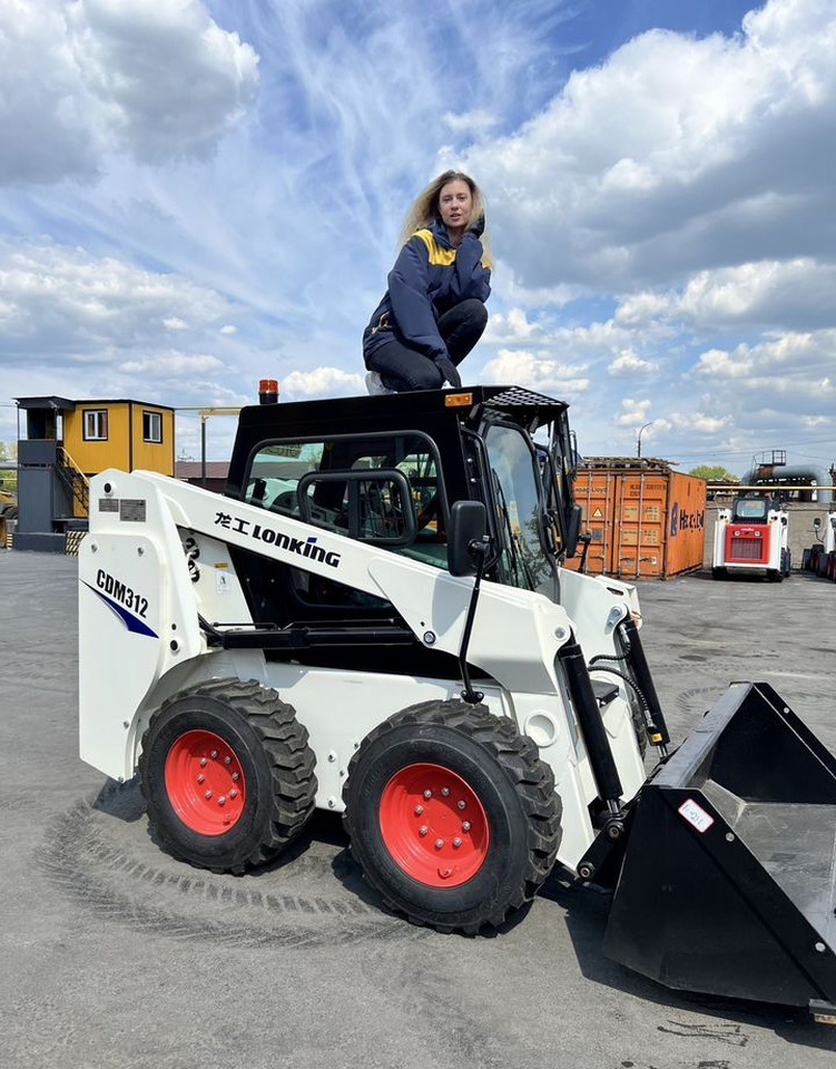 Новый Мини-погрузчик с бортовым поворотом Lonking CDM312: фото 10