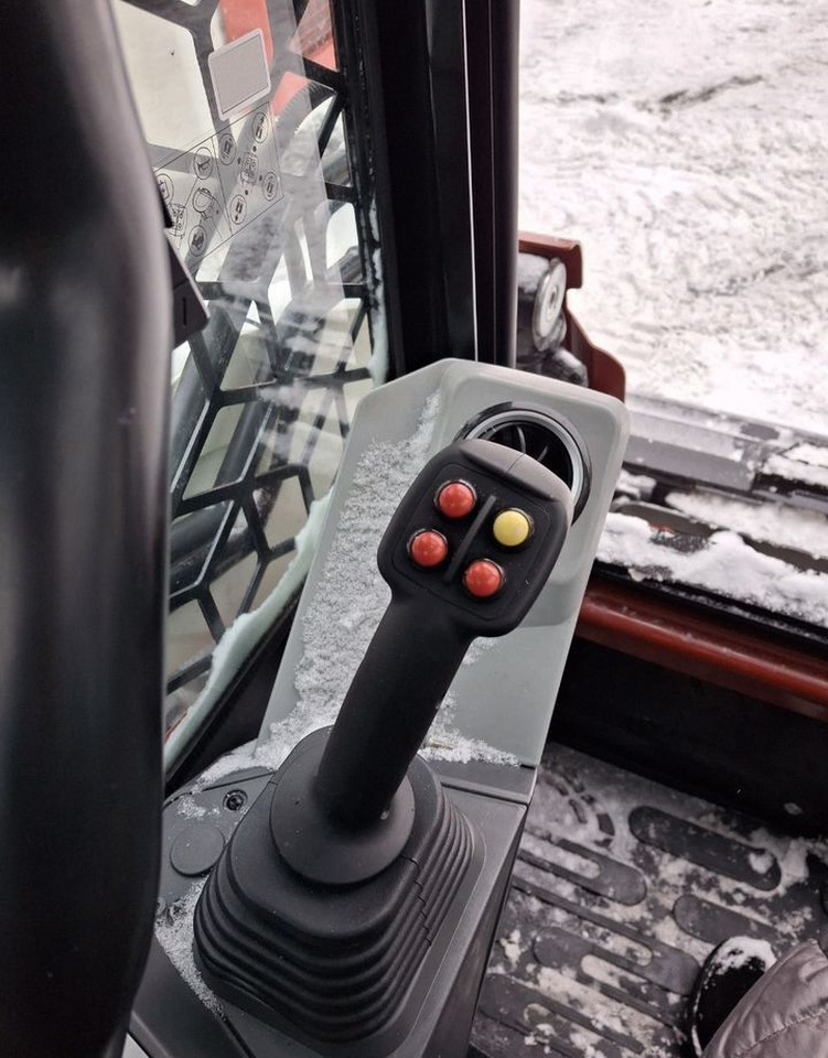 Новый Гусеничный мини-погрузчик Lonking CDM315T: фото 15