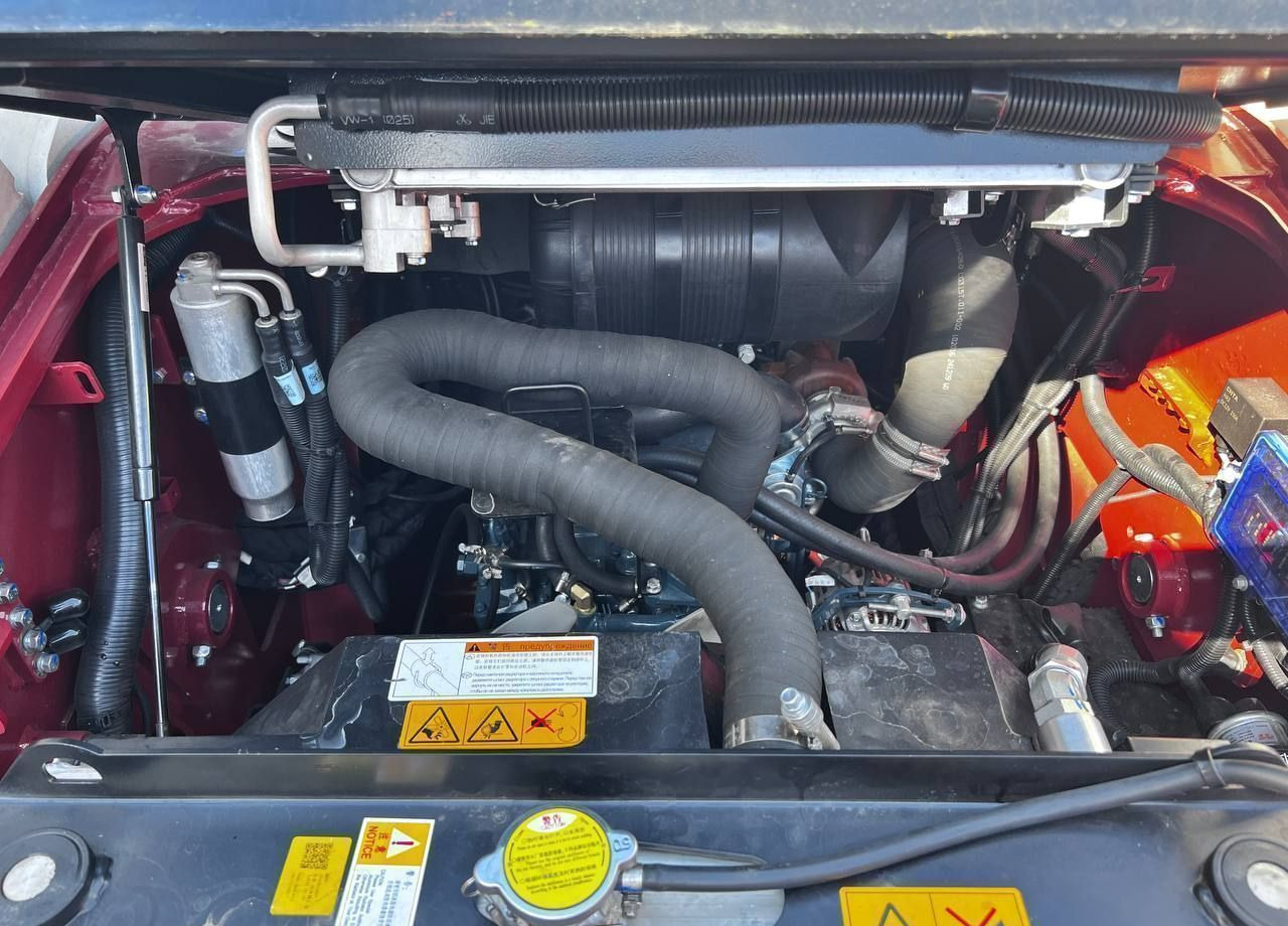 Новый Гусеничный мини-погрузчик Lonking CDM315T: фото 9