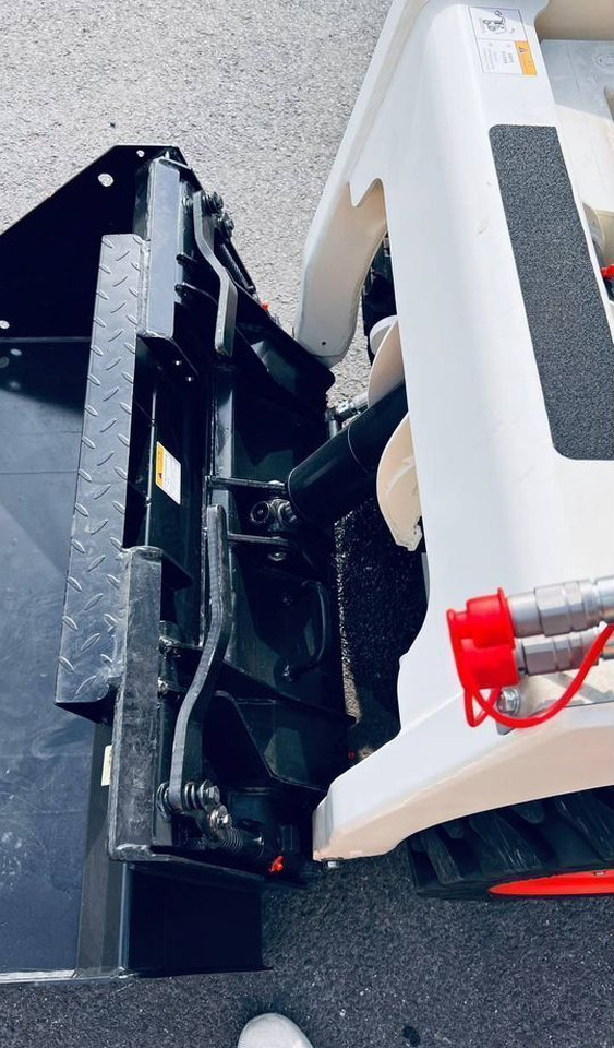 Новый Мини-погрузчик с бортовым поворотом Lonking Мини-погрузчик Lonking CDM303, 2025: фото 9