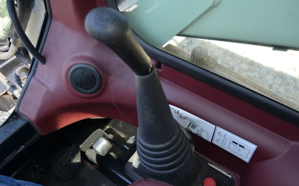 Новый Мини-погрузчик (с бортовым поворотом) Мини погрузчик Lonking CDM307, 760-900кг, Bobcat: фото 9