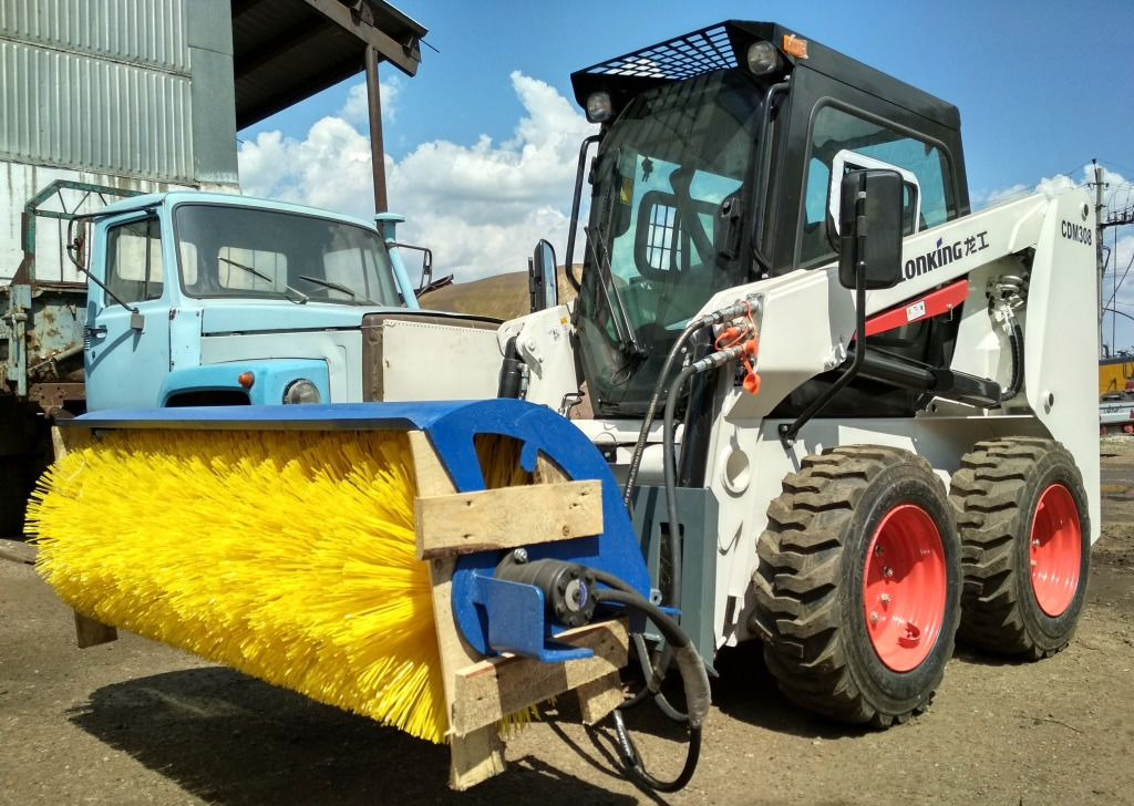 Мини-погрузчик Lonking CDM307 (BobCat) - Мини-погрузчик (с бортовым поворотом): фото 2 Мини-погрузчик Lonking CDM307 (BobCat) - Мини-погрузчик (с бортовым поворотом): фото 2