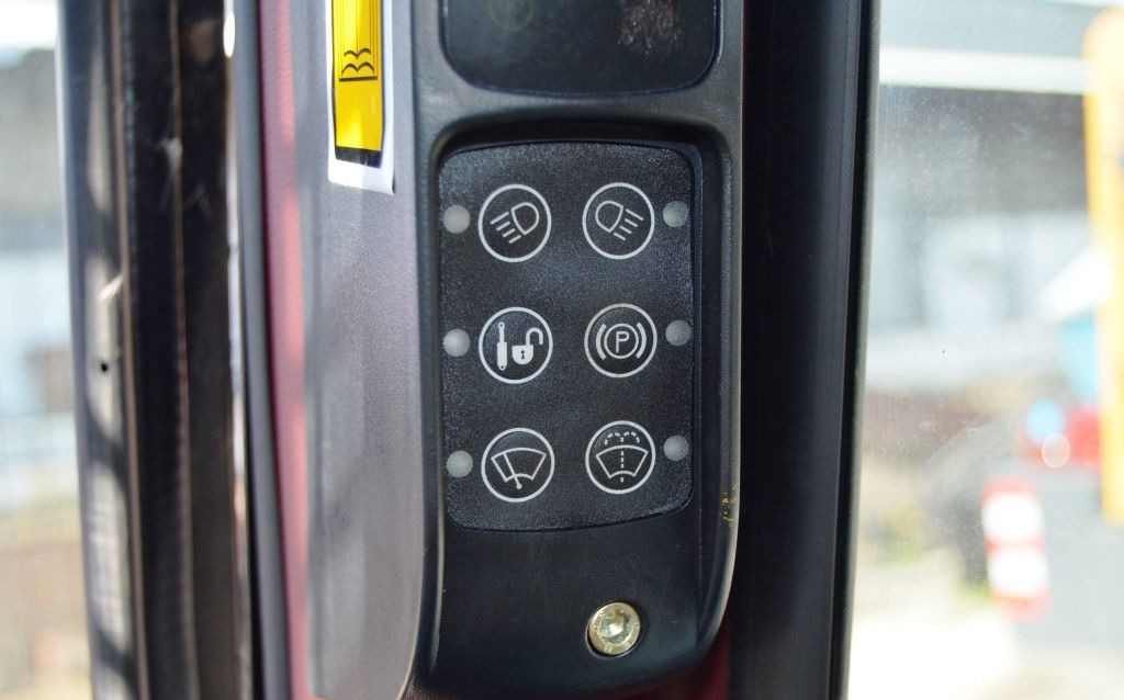 Новый Мини-погрузчик (с бортовым поворотом) Мини-погрузчик Lonking CDM312: фото 9