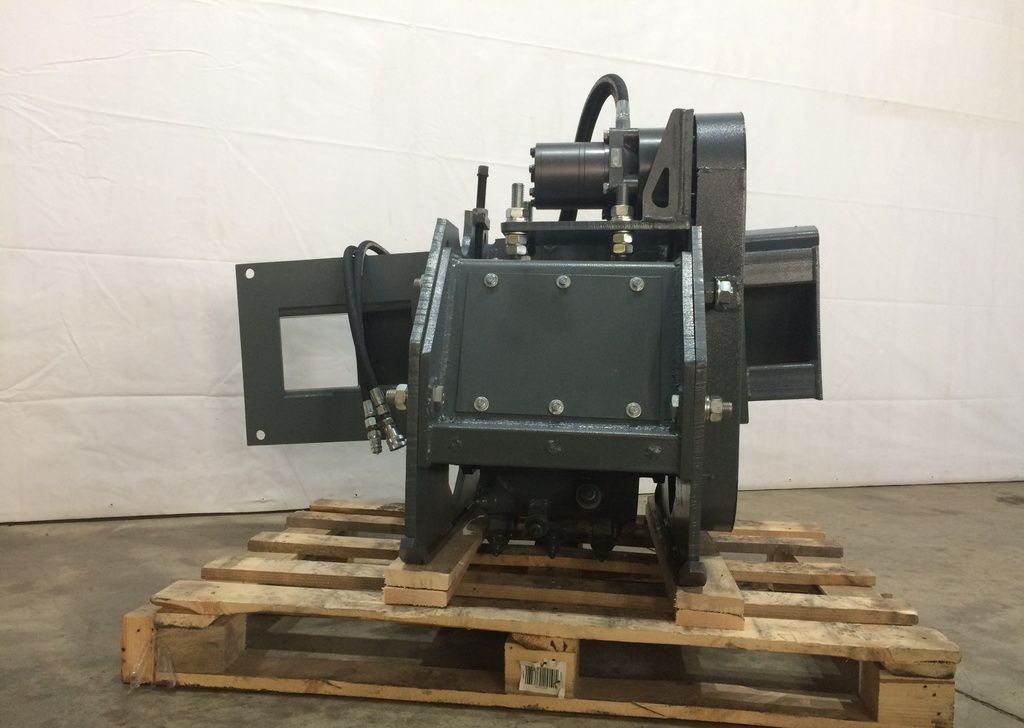 Дорожная фреза на мини-погрузчик - Навесное оборудование для Мини-погрузчиков с бортовым поворотом: фото 2 Дорожная фреза на мини-погрузчик - Навесное оборудование для Мини-погрузчиков с бортовым поворотом: фото 2