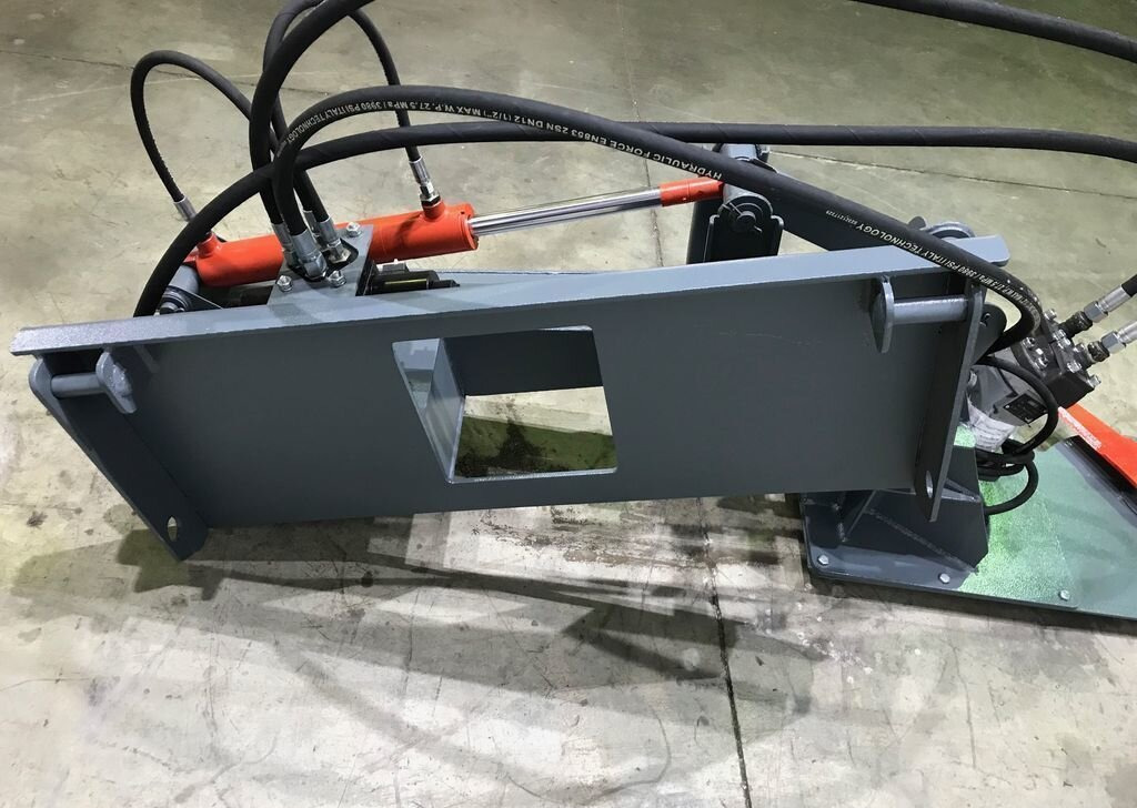 Косилка на мини-погрузчик Locust, Forway, Lonking - Навесное оборудование, Косилка для Погрузчиков: фото 5 Косилка на мини-погрузчик Locust, Forway, Lonking - Навесное оборудование, Косилка для Погрузчиков: фото 5