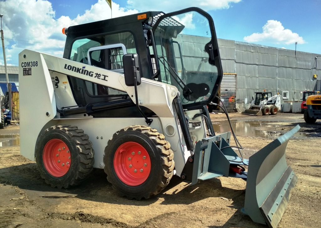 Погрузчик Lonking CDM308 - Мини-погрузчик (с бортовым поворотом): фото 2 Погрузчик Lonking CDM308 - Мини-погрузчик (с бортовым поворотом): фото 2
