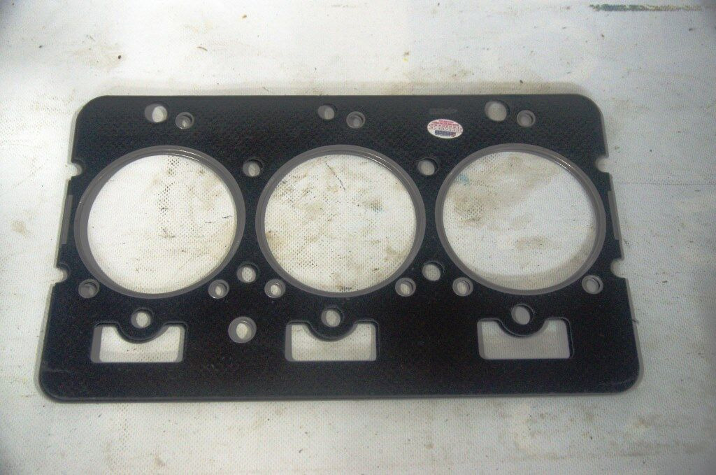 Прокладка ГБЦ на 3 цилиндра паронит ДВС YUCHAI YC6108G/YC6B125 - Двигатель и запчасти для Строительной техники: фото 1 Прокладка ГБЦ на 3 цилиндра паронит ДВС YUCHAI YC6108G/YC6B125 - Двигатель и запчасти для Строительной техники: фото 1