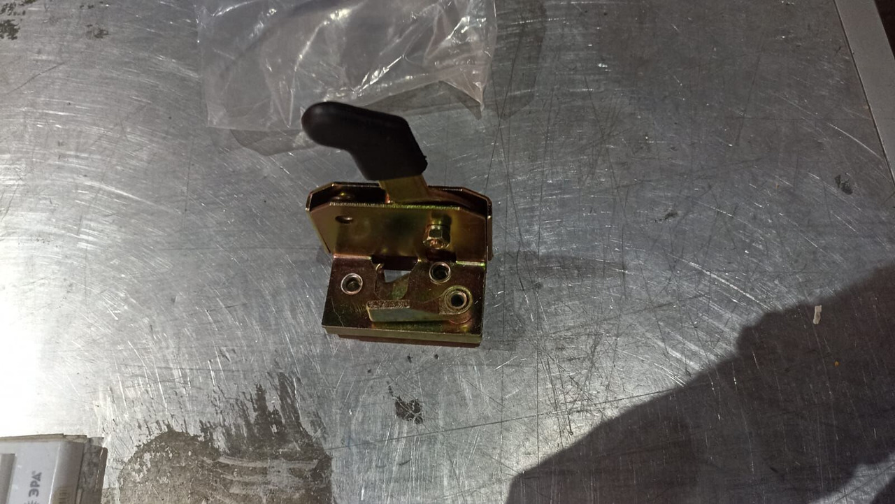 Ручка двери (ручка наружная и ручка-фиксатор внутренняя) GJMB-2 FORWAY/LONKING - Дверь и запчасти для Мини-погрузчиков (с бортовым поворотом): фото 2 Ручка двери (ручка наружная и ручка-фиксатор внутренняя) GJMB-2 FORWAY/LONKING - Дверь и запчасти для Мини-погрузчиков (с бортовым поворотом): фото 2