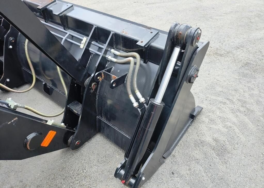 Новый Экскаватор-погрузчик Shanmon 388H: фото 8