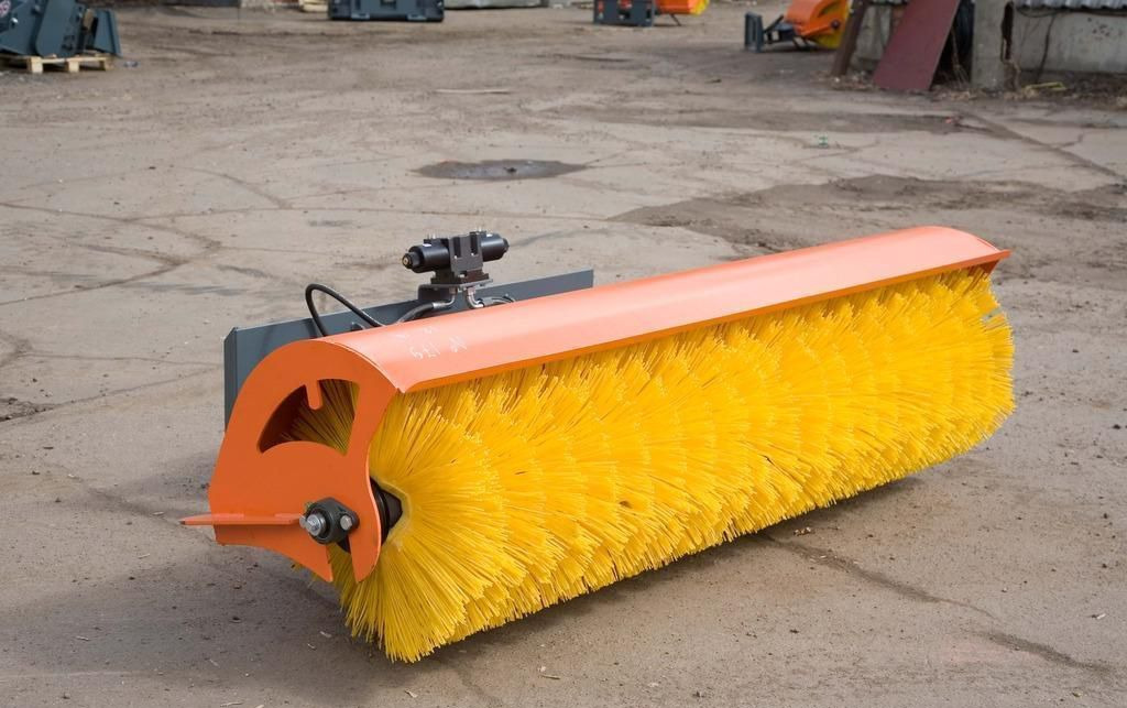 Щётка дорожная подметальная на мини погрузчик - Щетка для Мини-погрузчиков с бортовым поворотом: фото 4 Щётка дорожная подметальная на мини погрузчик - Щетка для Мини-погрузчиков с бортовым поворотом: фото 4