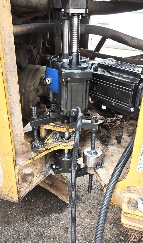 Расточка, наплавка, восстановление отверстий - Строительная техника: фото 1 Расточка, наплавка, восстановление отверстий - Строительная техника: фото 1