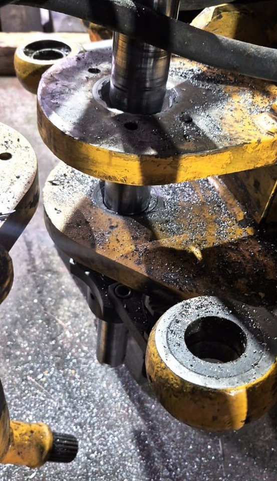 Расточка, наплавка, восстановление отверстий - Строительная техника: фото 3 Расточка, наплавка, восстановление отверстий - Строительная техника: фото 3