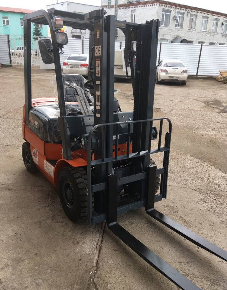 Вилочный автопогрузчик Heli (Хели) cpcd15 - Дизельный погрузчик: фото 5 Вилочный автопогрузчик Heli (Хели) cpcd15 - Дизельный погрузчик: фото 5