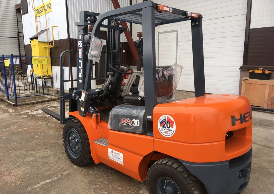 Вилочный автопогрузчик heli cpcd30 - 2019 г.в - Дизельный погрузчик: фото 2 Вилочный автопогрузчик heli cpcd30 - 2019 г.в - Дизельный погрузчик: фото 2