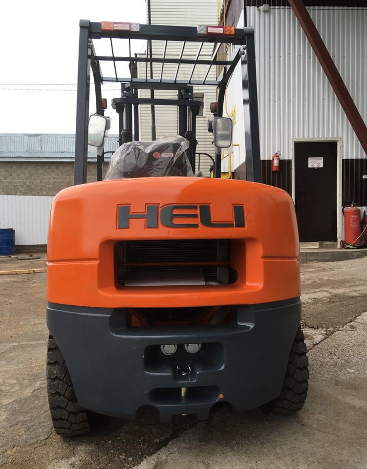 Вилочный автопогрузчик heli cpcd30 - 2019 г.в - Дизельный погрузчик: фото 4 Вилочный автопогрузчик heli cpcd30 - 2019 г.в - Дизельный погрузчик: фото 4