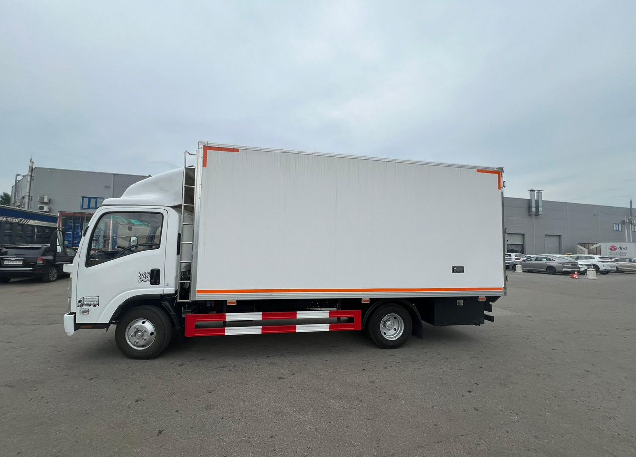 Isuzu Elf - Изотермический грузовик: фото 2 Isuzu Elf - Изотермический грузовик: фото 2