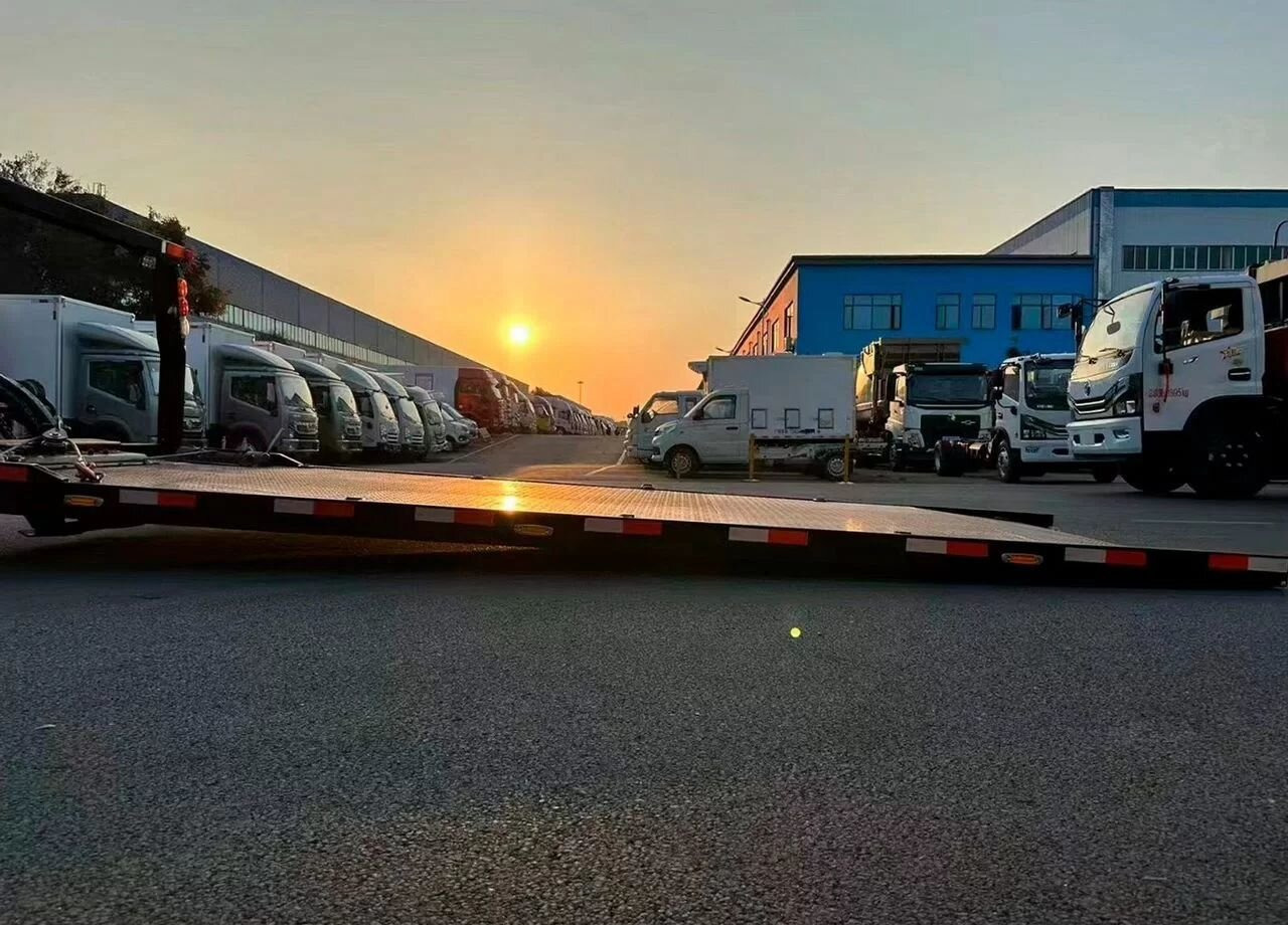 Isuzu Elf - Эвакуатор: фото 1 Isuzu Elf - Эвакуатор: фото 1