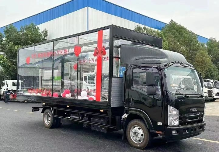 Isuzu Elf - Эвакуатор: фото 2 Isuzu Elf - Эвакуатор: фото 2