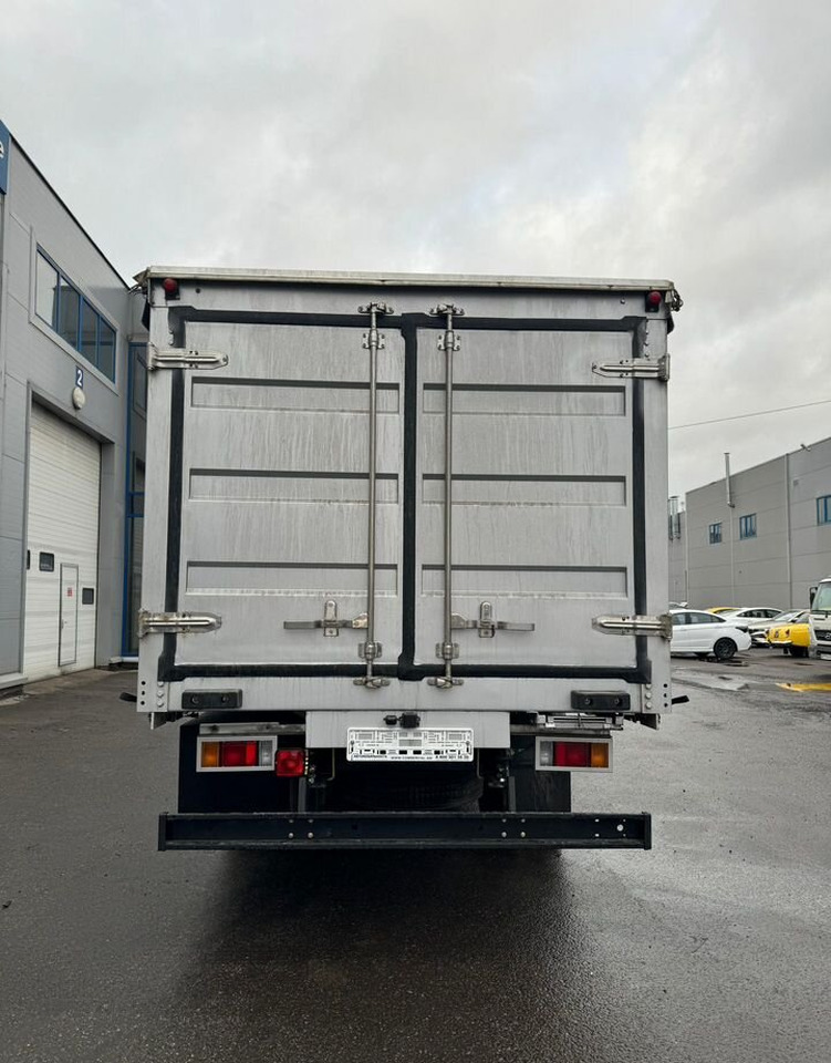 Новый Тентованный грузовик Isuzu Elf: фото 9
