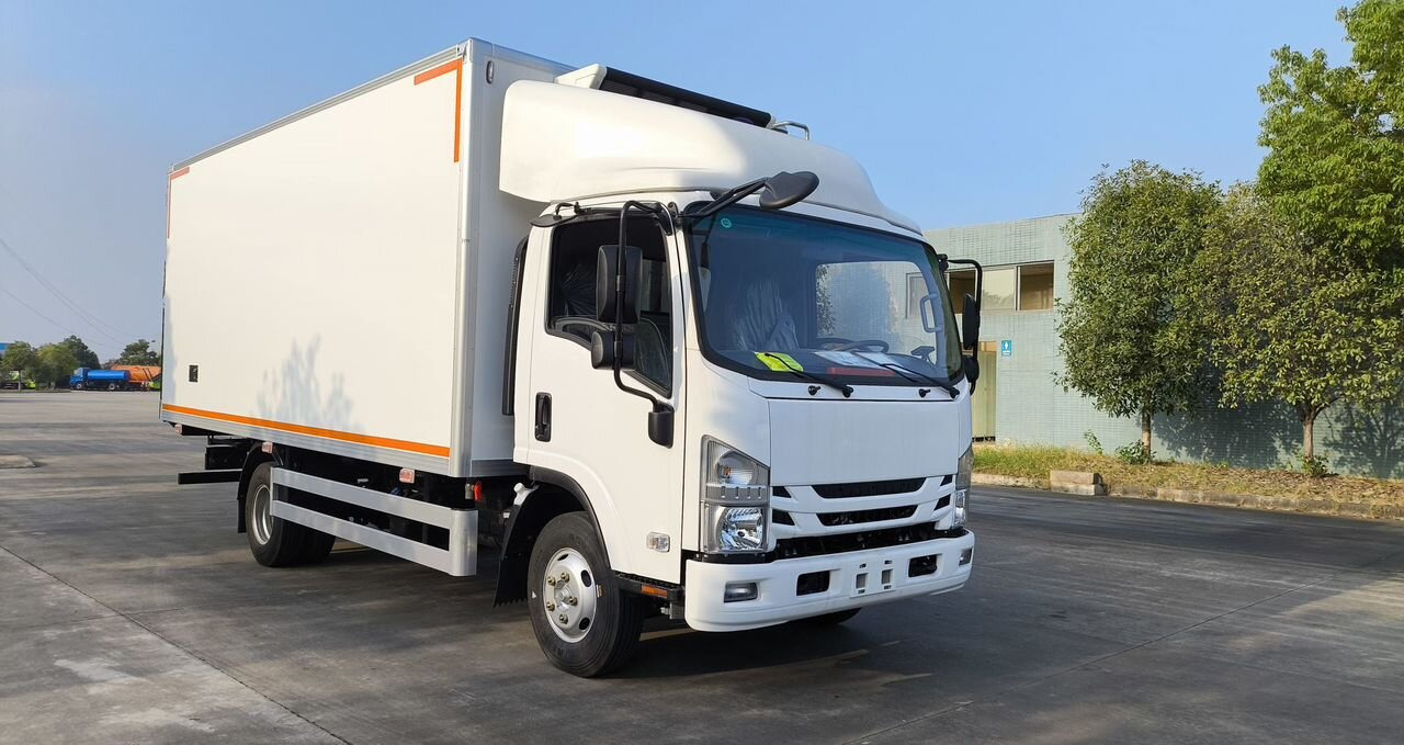 Isuzu Elf - Рефрижератор: фото 1 Isuzu Elf - Рефрижератор: фото 1