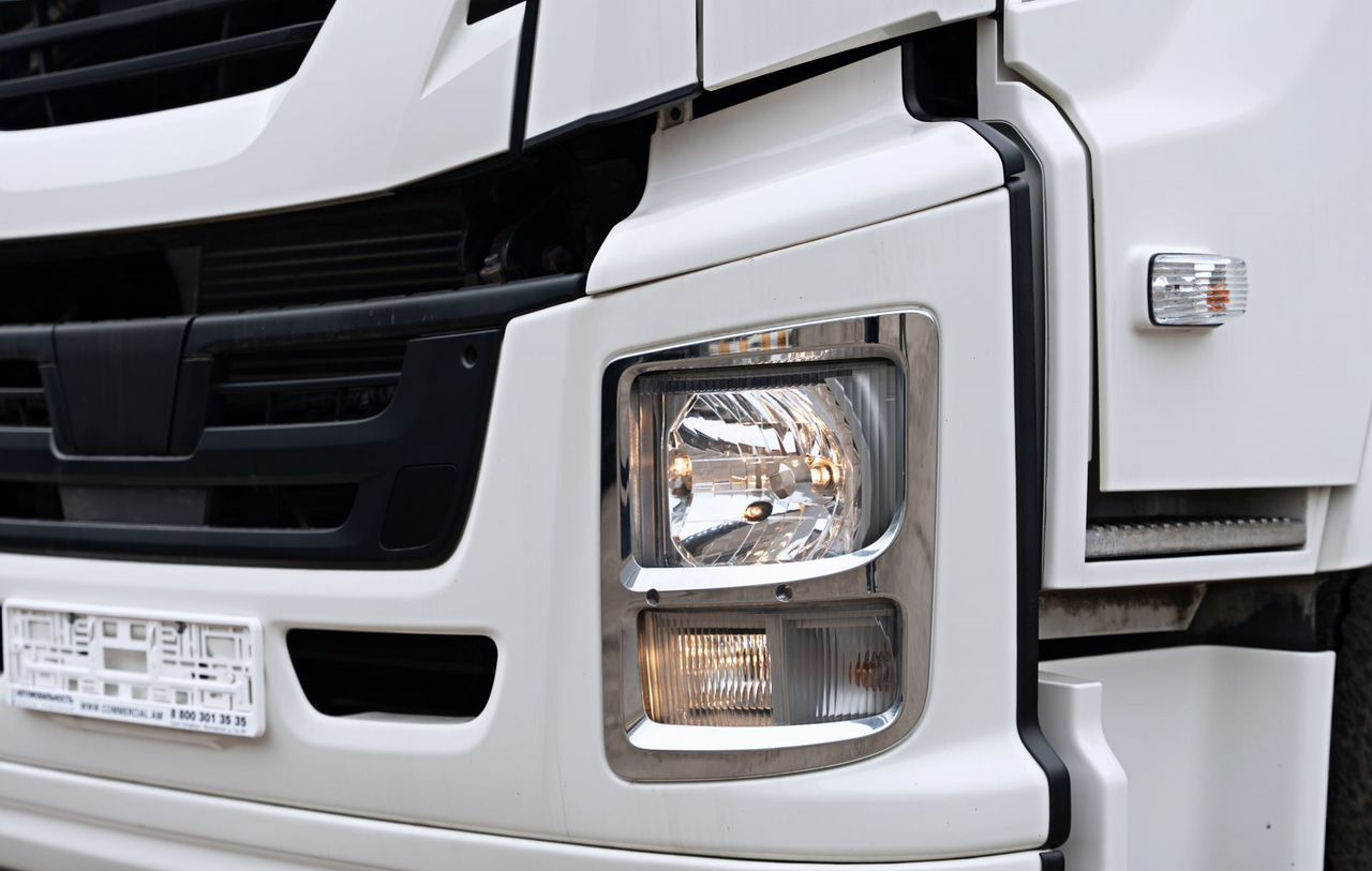 Isuzu Forward (F-Series) - Тентованный грузовик: фото 5 Isuzu Forward (F-Series) - Тентованный грузовик: фото 5