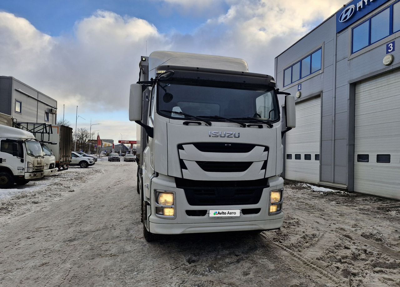 Isuzu Forward (F-Series) - Тентованный грузовик: фото 3 Isuzu Forward (F-Series) - Тентованный грузовик: фото 3