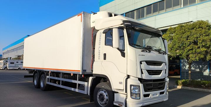 Isuzu Giga (C-series) - Рефрижератор: фото 4 Isuzu Giga (C-series) - Рефрижератор: фото 4