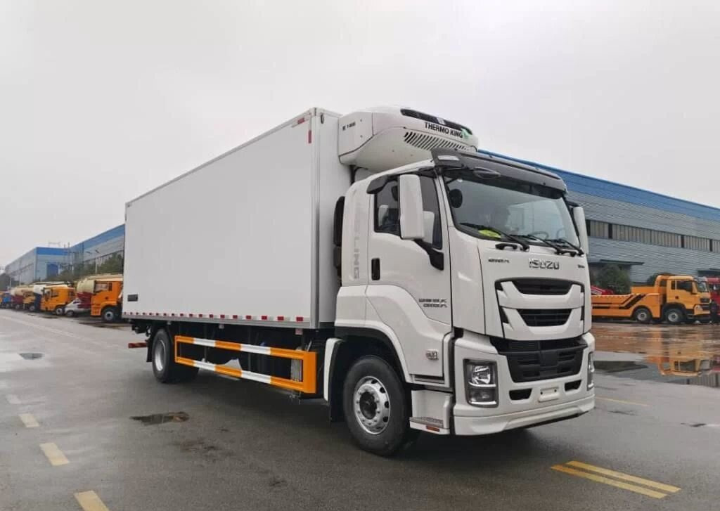 Isuzu Giga (C-series) - Рефрижератор: фото 1 Isuzu Giga (C-series) - Рефрижератор: фото 1