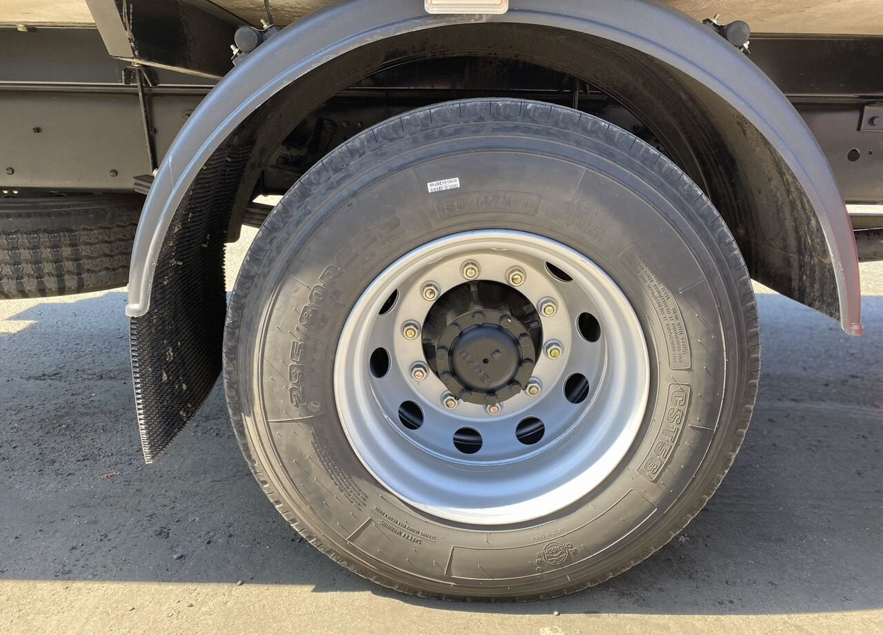 Isuzu Giga (C-series) - Рефрижератор: фото 4 Isuzu Giga (C-series) - Рефрижератор: фото 4