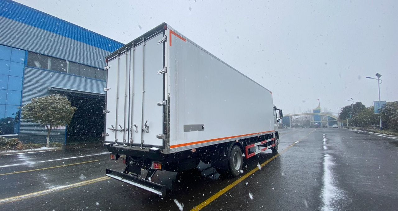 Новый Рефрижератор Isuzu Giga (C-series): фото 15
