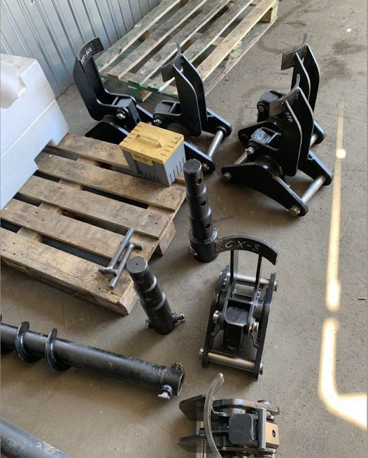 Плита переходная на гидровращатель - Сцепное устройство: фото 3 Плита переходная на гидровращатель - Сцепное устройство: фото 3