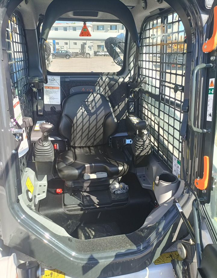 Bobcat 530 - Мини-погрузчик с бортовым поворотом: фото 5 Bobcat 530 - Мини-погрузчик с бортовым поворотом: фото 5
