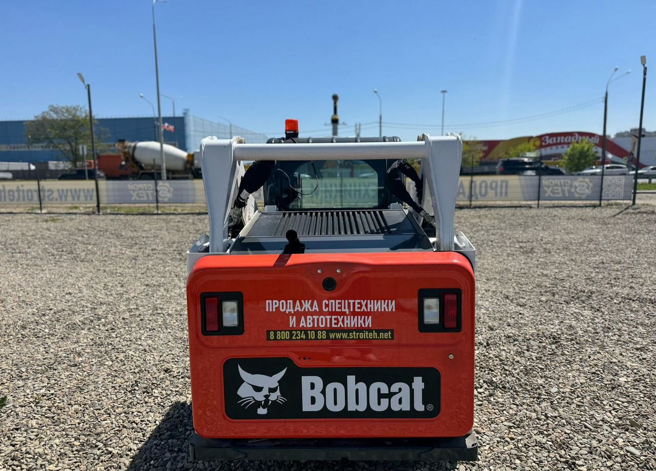 Bobcat 530 - Мини-погрузчик с бортовым поворотом: фото 4 Bobcat 530 - Мини-погрузчик с бортовым поворотом: фото 4