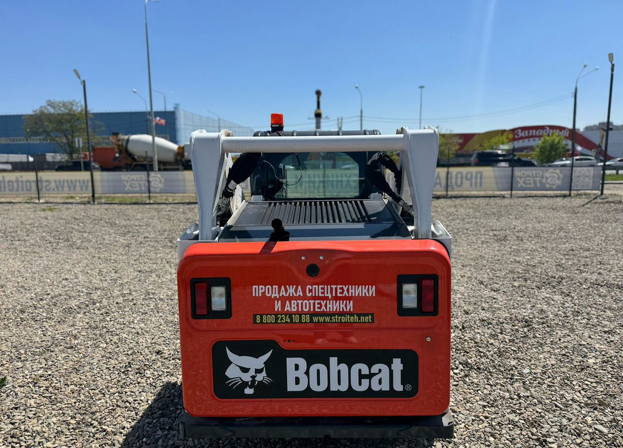 Bobcat 530 - Мини-погрузчик с бортовым поворотом: фото 4 Bobcat 530 - Мини-погрузчик с бортовым поворотом: фото 4