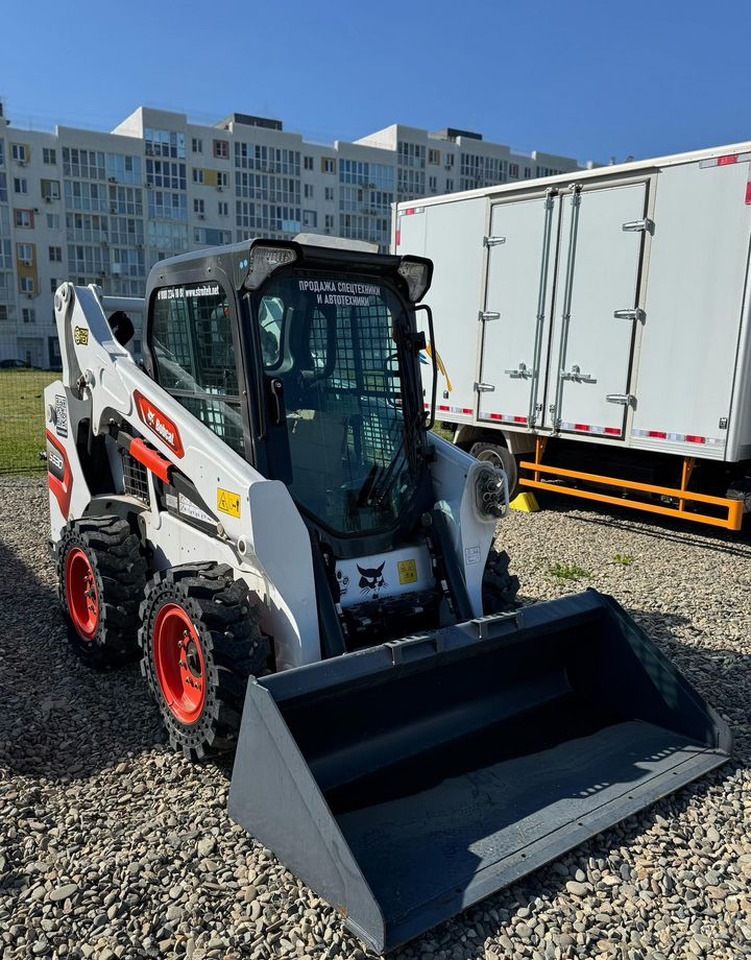 Bobcat S530 - Мини-погрузчик с бортовым поворотом: фото 3 Bobcat S530 - Мини-погрузчик с бортовым поворотом: фото 3