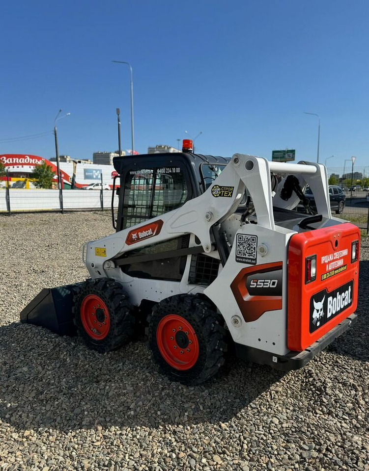 Bobcat S530 - Мини-погрузчик с бортовым поворотом: фото 4 Bobcat S530 - Мини-погрузчик с бортовым поворотом: фото 4