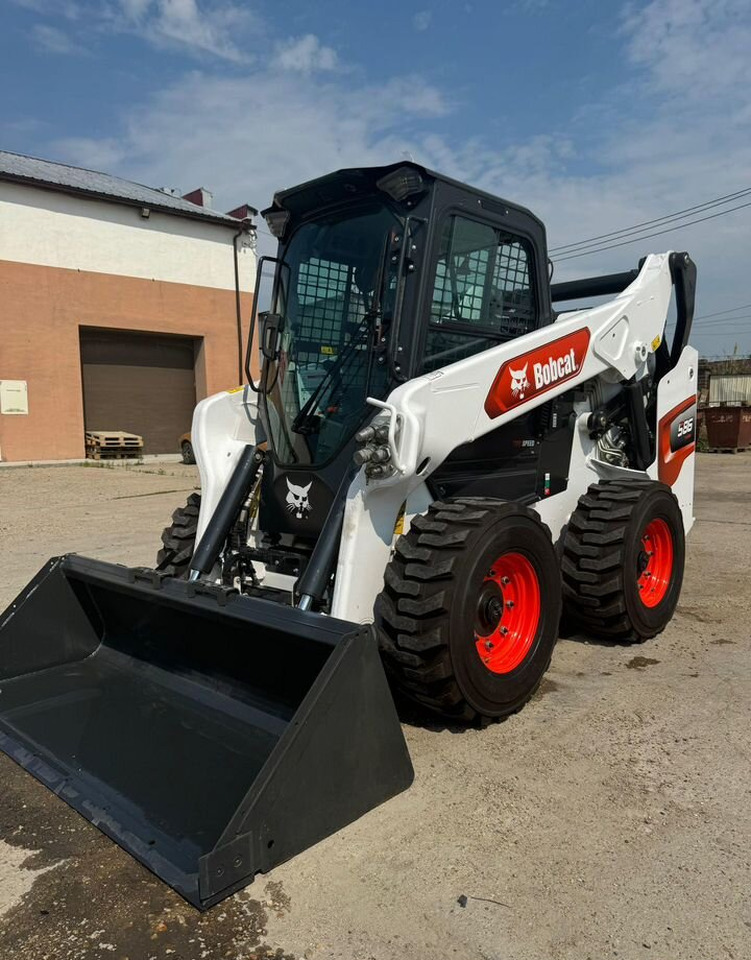 Bobcat S770 - Мини-погрузчик с бортовым поворотом: фото 3 Bobcat S770 - Мини-погрузчик с бортовым поворотом: фото 3