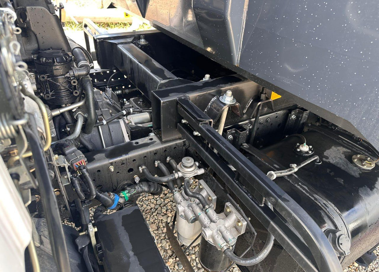 Новый Самосвал Isuzu Elf: фото 21 Новый Самосвал Isuzu Elf: фото 21