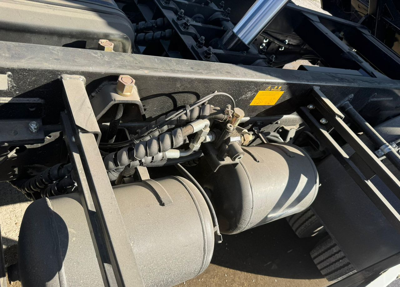 Новый Самосвал Isuzu Elf: фото 16 Новый Самосвал Isuzu Elf: фото 16