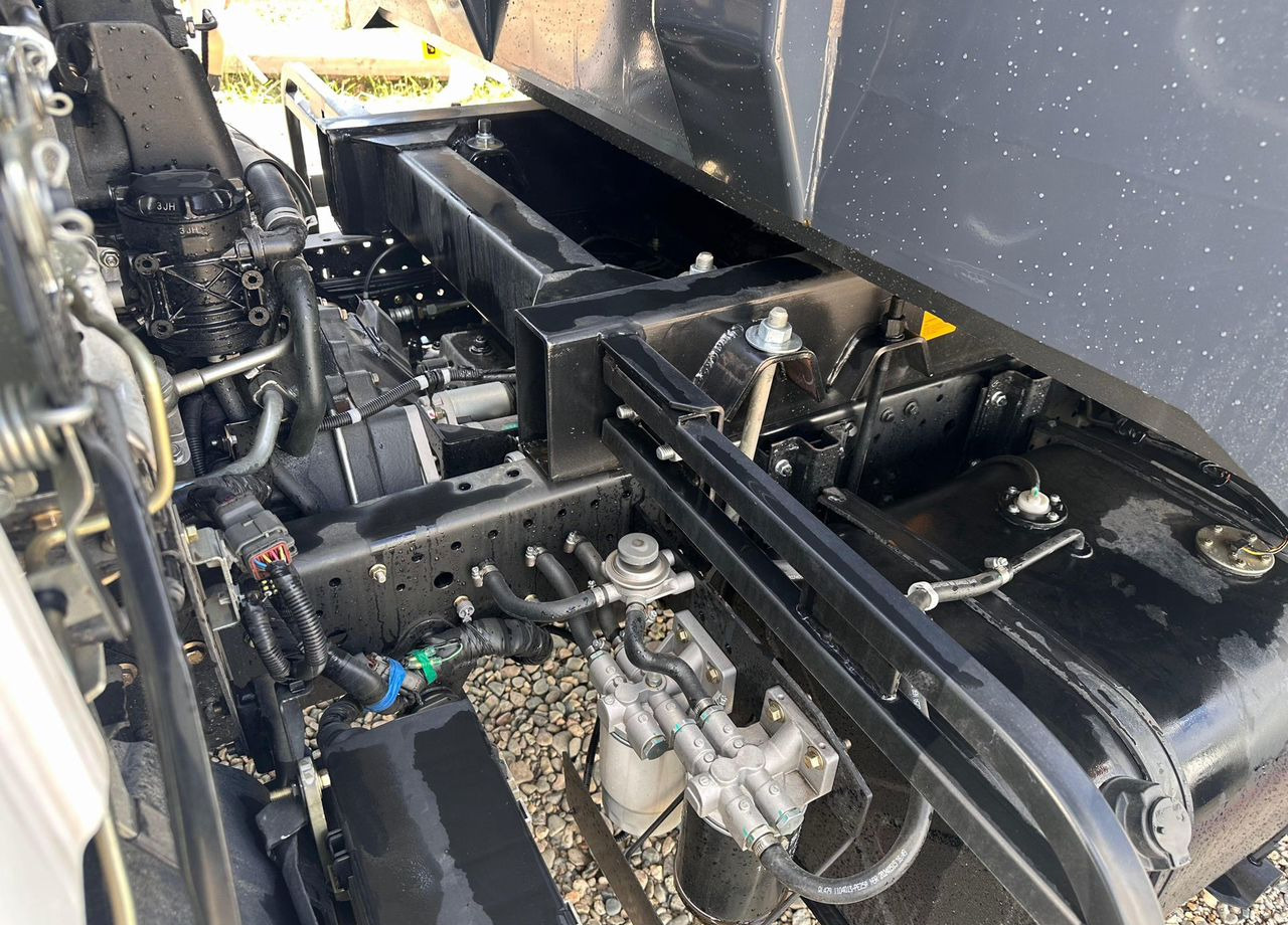 Новый Самосвал Isuzu Elf: фото 11 Новый Самосвал Isuzu Elf: фото 11