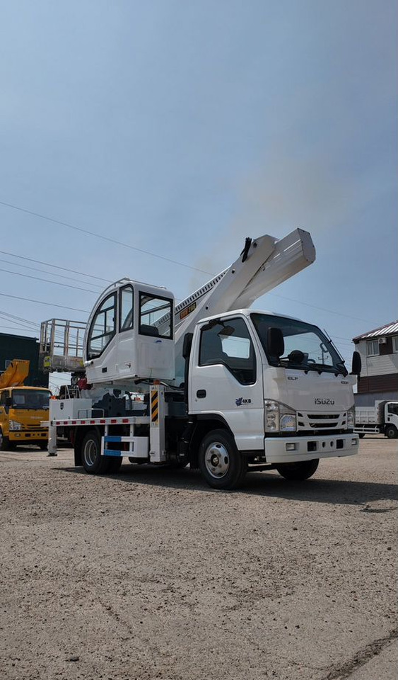 Новый Грузовик с подъемником Isuzu Elf: фото 12