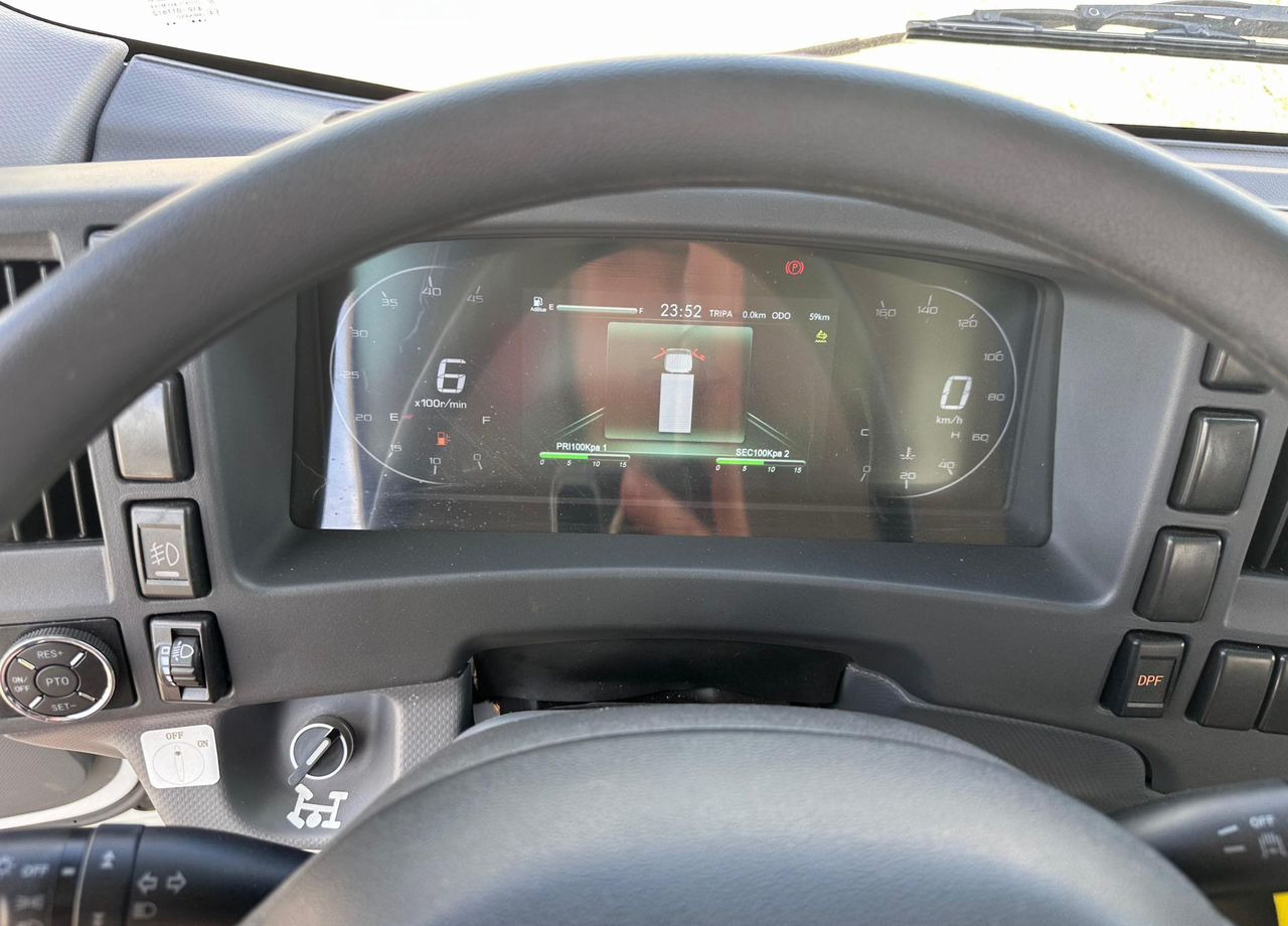 Новый Самосвал Isuzu Elf: фото 17 Новый Самосвал Isuzu Elf: фото 17