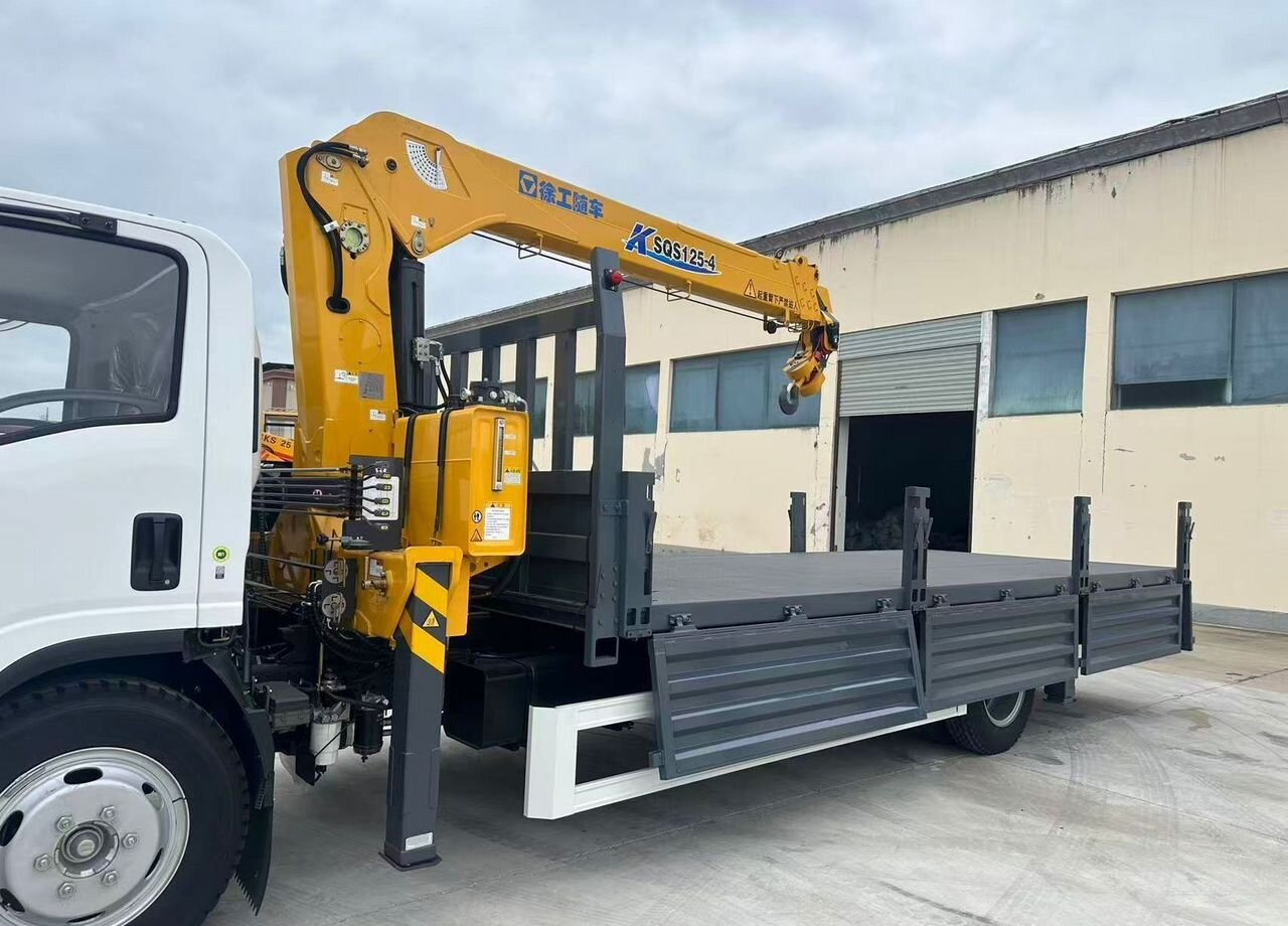 Новый Грузовик бортовой/ Платформа, Автоманипулятор Isuzu Elf: фото 7 Новый Грузовик бортовой/ Платформа, Автоманипулятор Isuzu Elf: фото 7