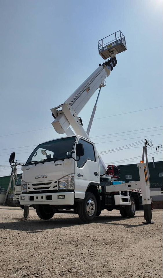 Новый Грузовик с подъемником Isuzu Elf: фото 6