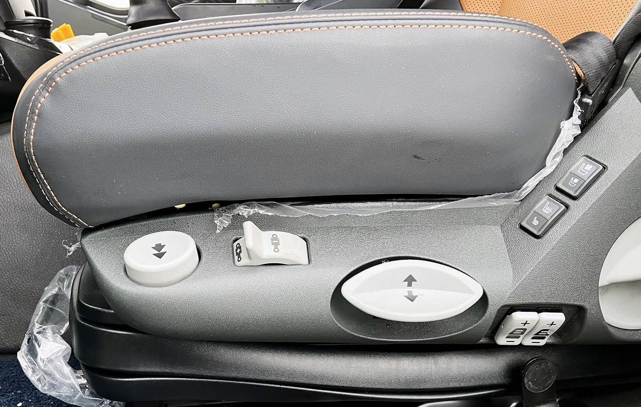 Новый Тягач FAW J6P: фото 15