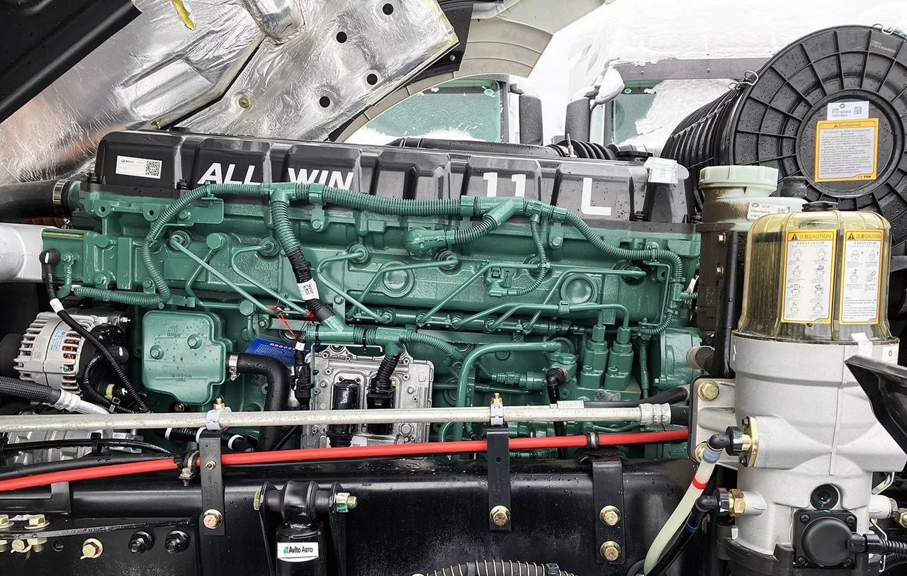 Новый Тягач FAW J6P: фото 11