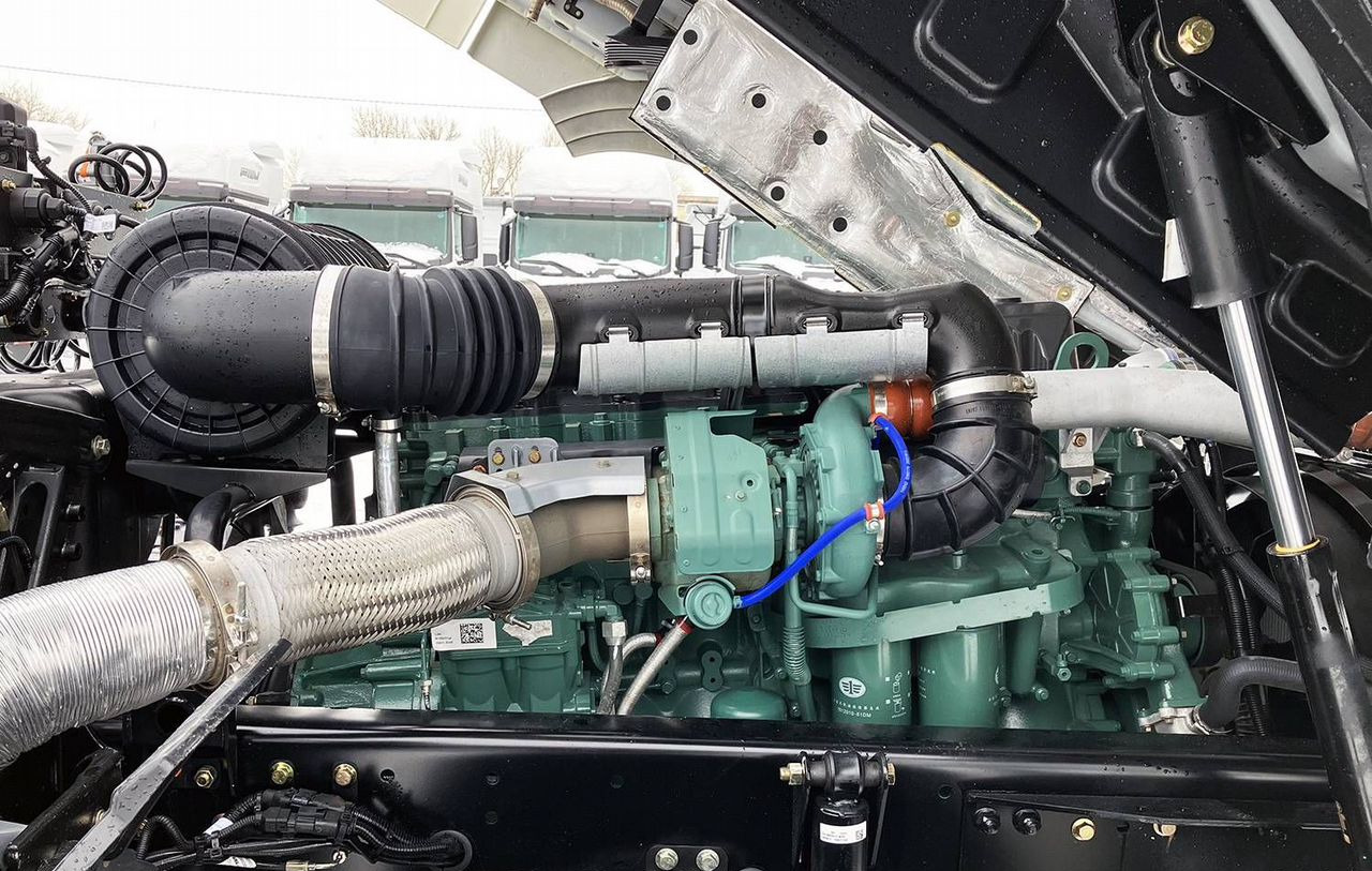 Новый Тягач FAW J6P: фото 10