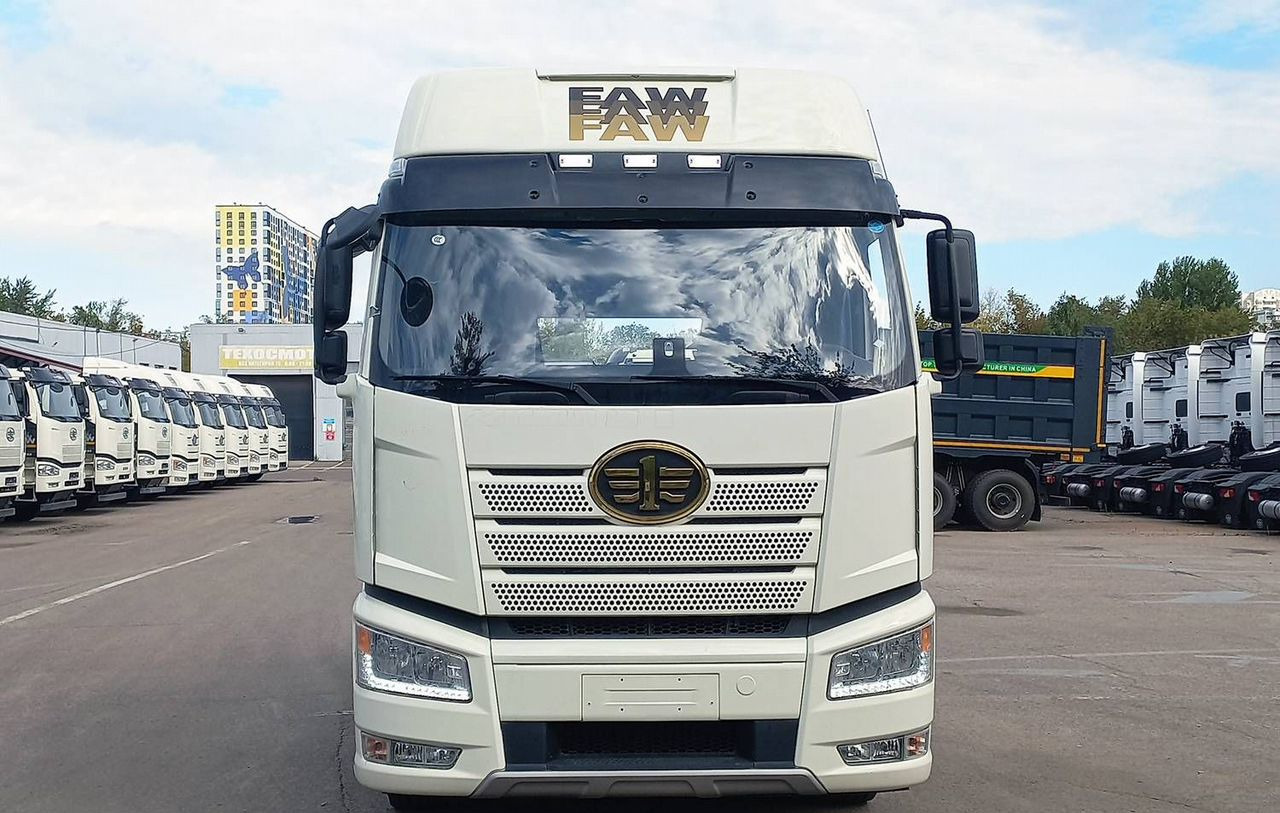 FAW J6P - Тягач: фото 3 FAW J6P - Тягач: фото 3