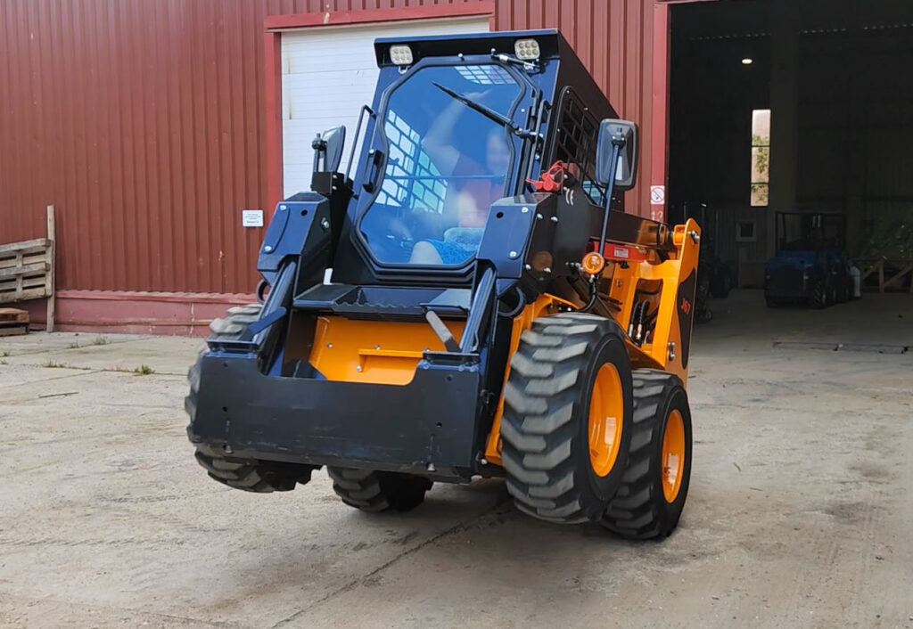 BAWOO Bawoo J67 - Мини-погрузчик с бортовым поворотом: фото 2 BAWOO Bawoo J67 - Мини-погрузчик с бортовым поворотом: фото 2