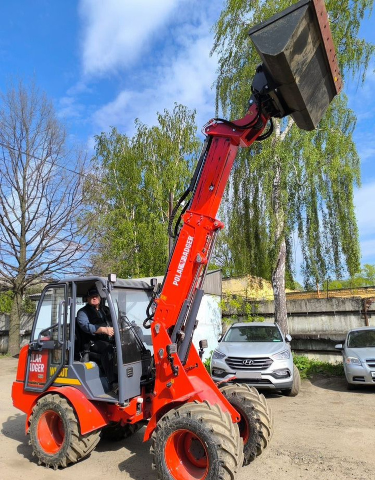Новый Телескопический фронтальный погрузчик Polar Badger WL50T: фото 6